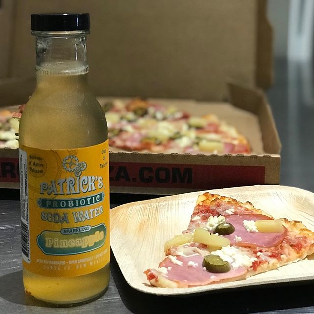 What goes great with @backroadpizza Hawaii 505 pizza? Our #probiotic pineapple #sparklingwater of course #drinkpatricks #santafe #nmtrue